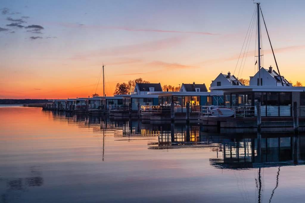 Floatinghouses Peenemuende Eksteriør bilde